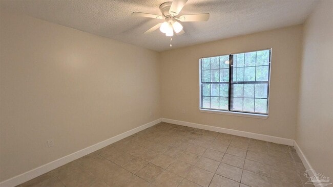 Building Photo - 8264 Continental Ct
