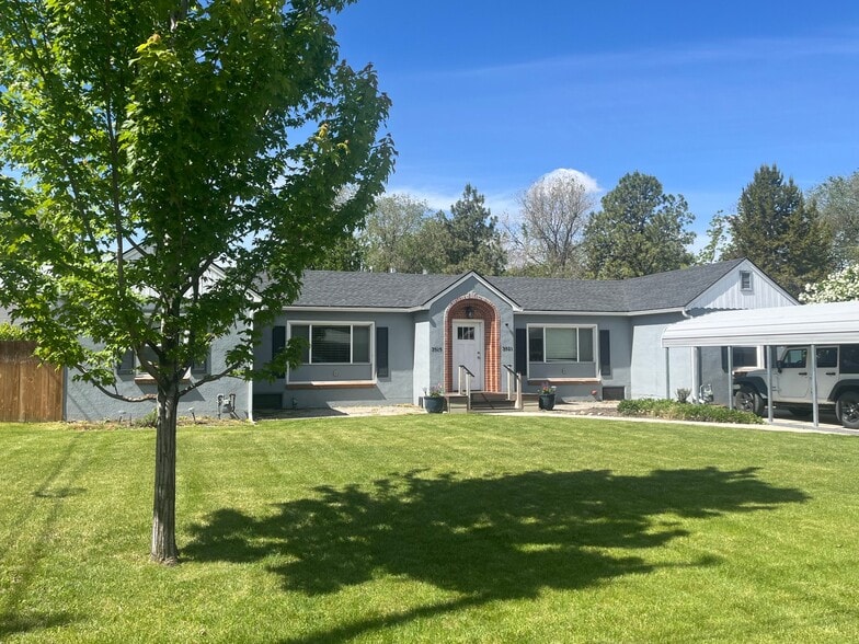 Building Photo - 3923 W Garnet St