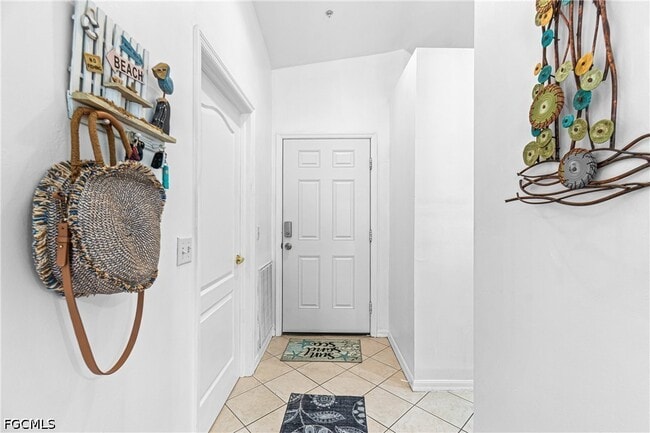 Building Photo - 12181 Summergate Cir