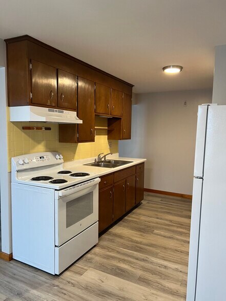 Kitchen - 249 Davison Rd