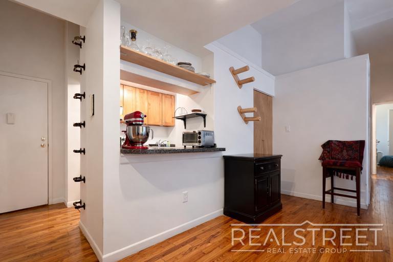 Building Photo - Designer Loft | 2 Bed / 2 Bath | ~1,000 SF | 12’ Wood Ceilings | Prime Prospect Heights