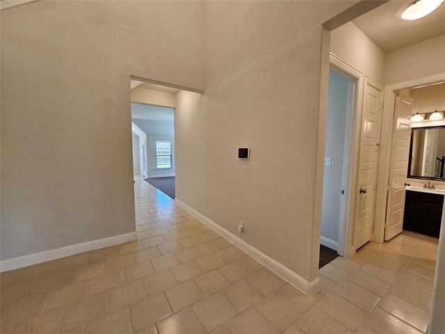 Building Photo - 210 Lariat Trail