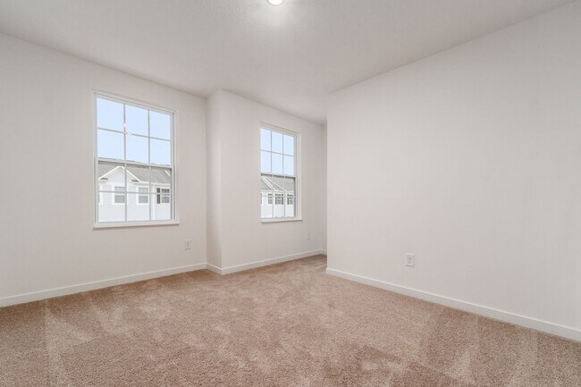 Building Photo - 120 Red Willow Dr