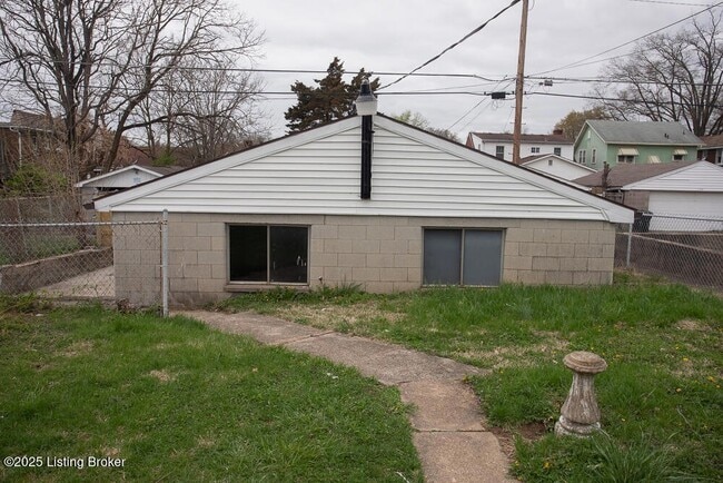 Building Photo - 730 S 38th St