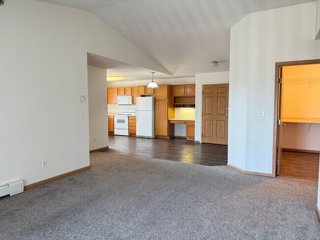 Building Photo - 4431 Calico Dr S