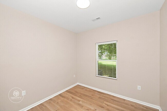 Building Photo - 515 Correll St