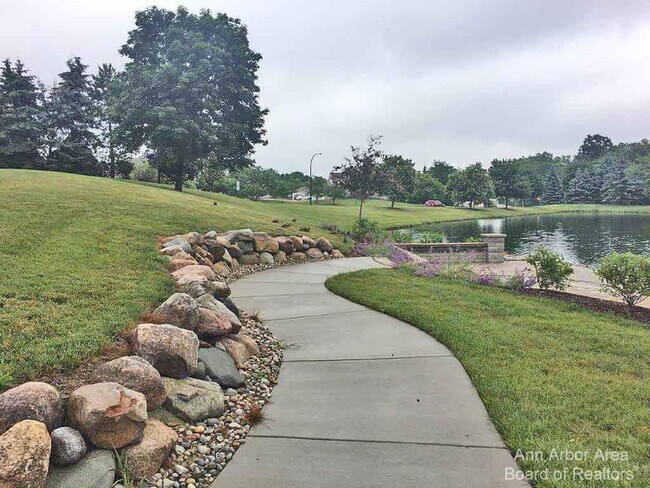 Building Photo - 1635 Weatherstone Dr