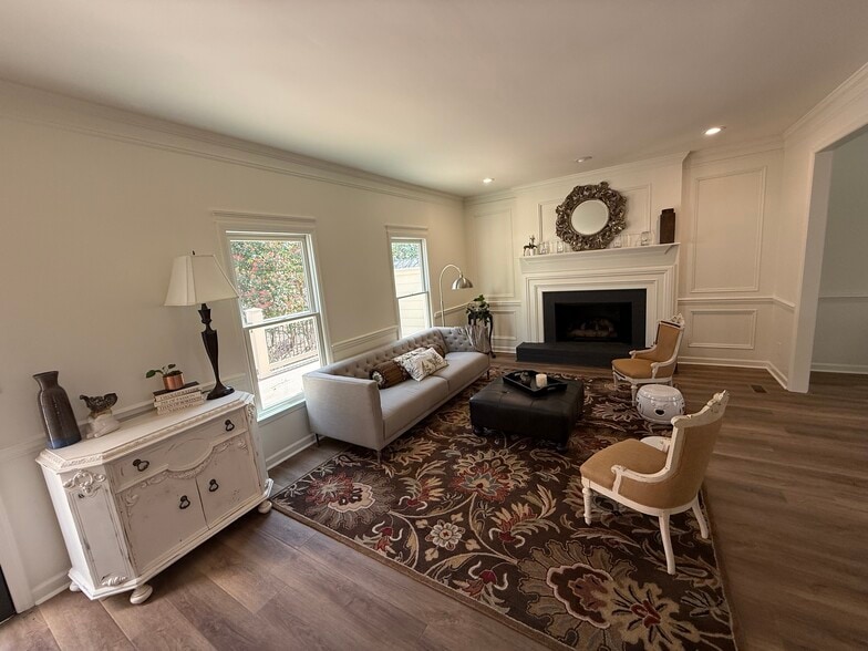 Living area - 117 Battery Way