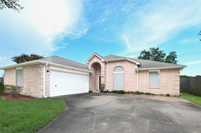Building Photo - 203 Colony Creek Dr
