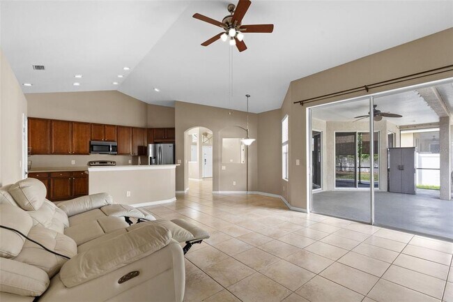 Building Photo - 13655 Artesa Bell Dr