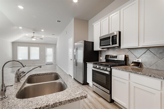 Building Photo - 445 Camas Creek Ln