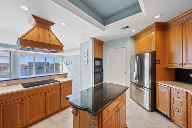 Building Photo - 508 Harbor Blvd