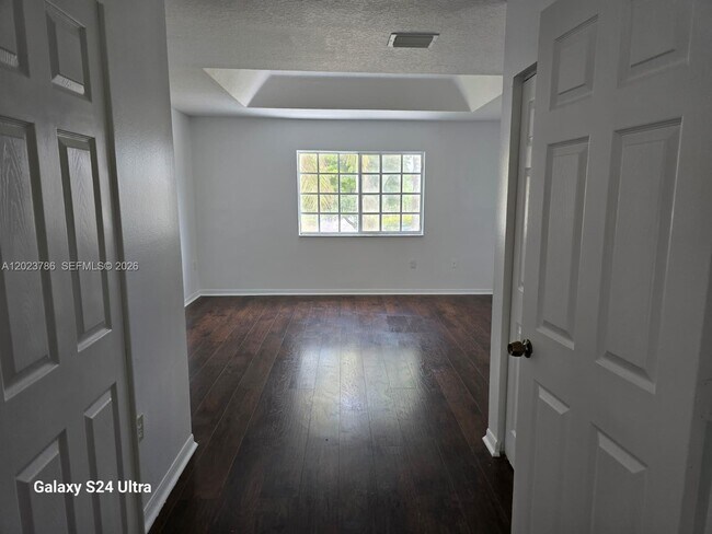 Building Photo - 13658 SW 142nd Terrace