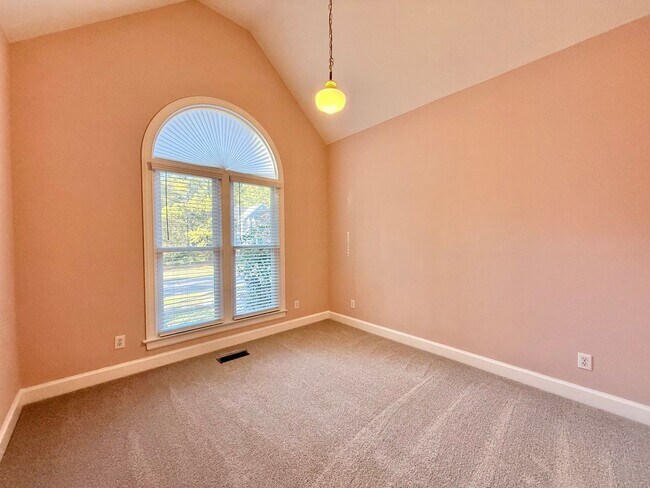 Building Photo - Charming 3BD, 2BA Raleigh Ranch-Style Home in a Quiet Neighborhood Near Crabtree Valley Mall, RDU...