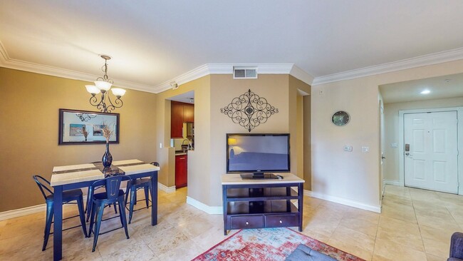 Building Photo - "Chic Las Vegas Condo Oasis: 1-Bedroom Gem...