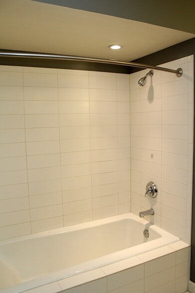 Building Photo - 3601 S River Pkwy