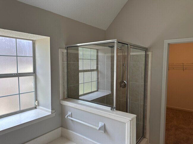 Building Photo - 5281 Jon Oak Dr