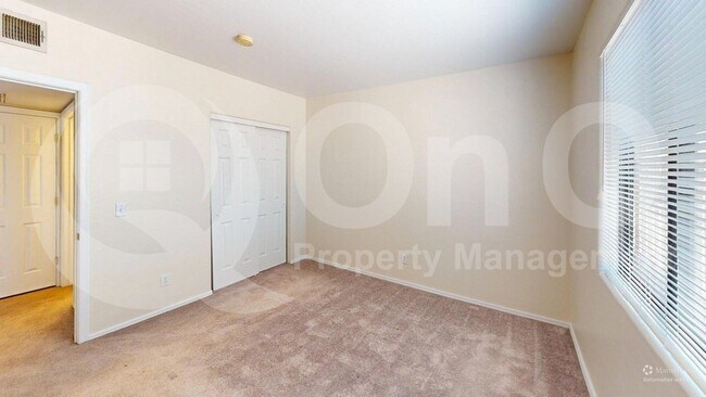 Building Photo - 4009 N Stone Ave