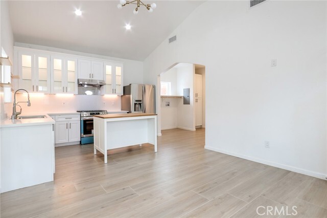 Building Photo - 268 Macalester Dr