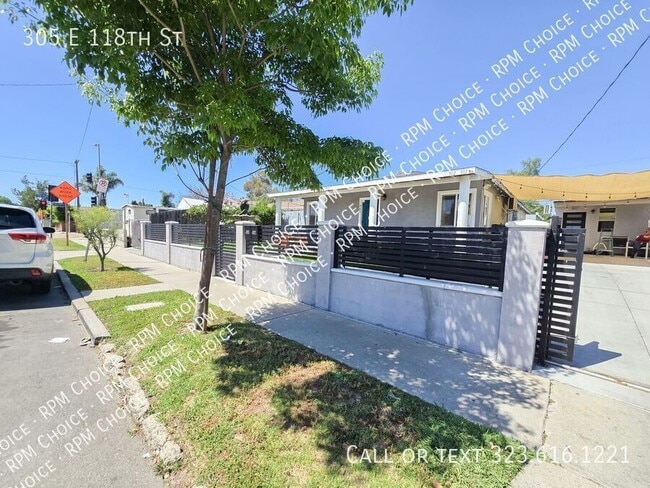 Building Photo - 305 E 118th St