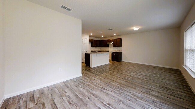 Building Photo - Dazzling 2BR/2BA Duplex for Rent in Palm C...