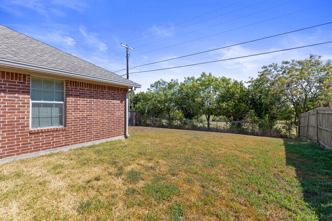 Building Photo - 2936 Palomino Trail