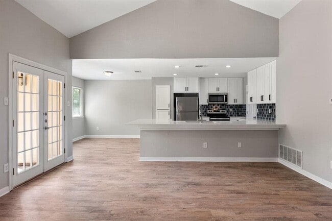 Building Photo - 13313 Briar Hollow Dr