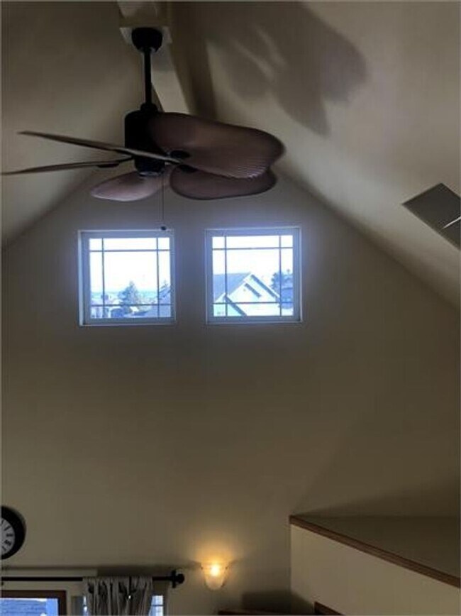 Building Photo - Wonderful Fully Furnished Cottage in Coupe...