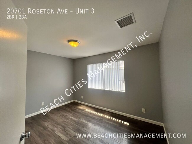 Building Photo - 20701 Roseton Ave