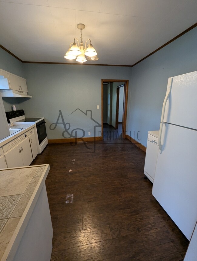 Building Photo - 115 W Monroe St