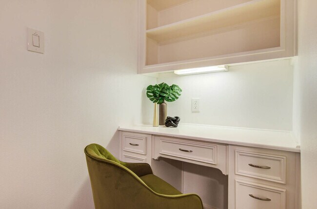 Building Photo - 5135 Westerham Pl