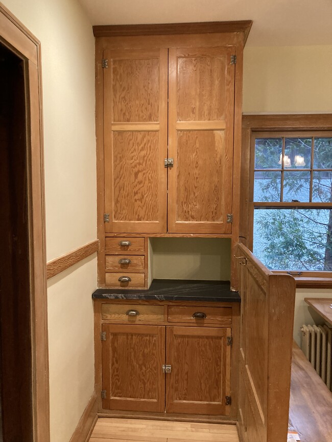 Kitchen cabinetry - 1074 Goodrich Ave