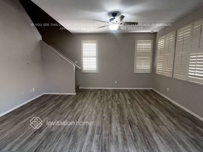 Building Photo - 1006 S Colonial Ct