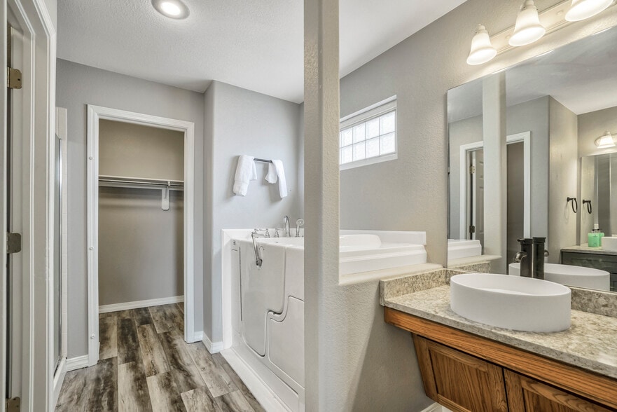 Master Bathroom - 1179 Westmoreland Rd