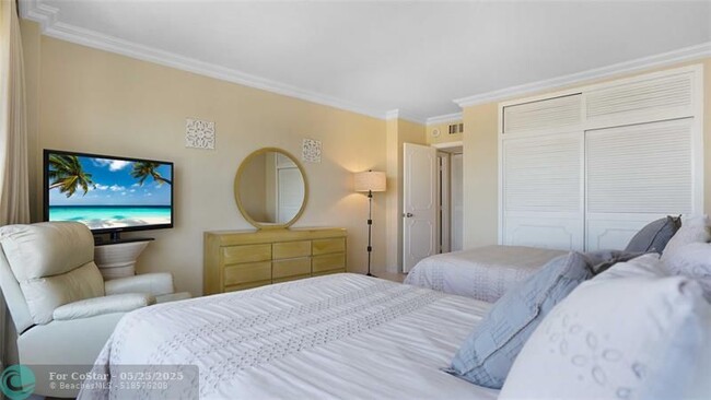Building Photo - 3750 Galt Ocean Dr