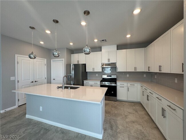 Building Photo - 7490 Lush Oasis Ave.