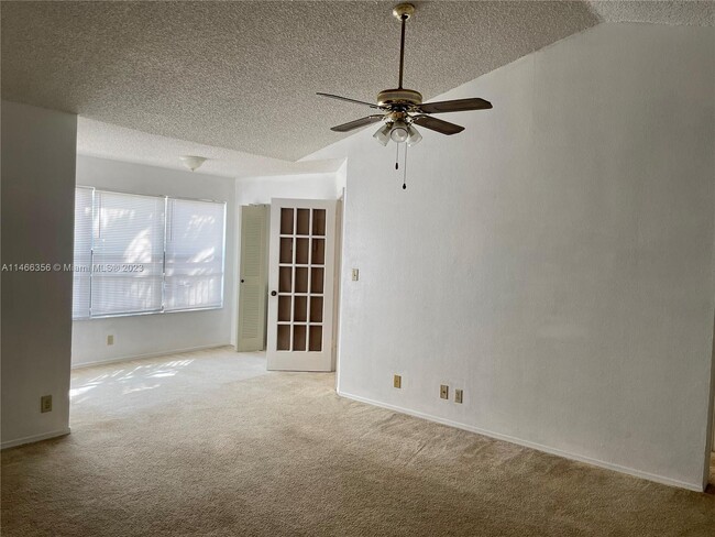 Building Photo - 2946 S University Dr