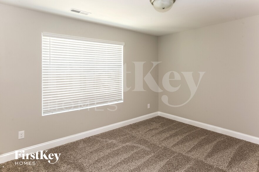 Building Photo - 9520 Blue Knoll Ct