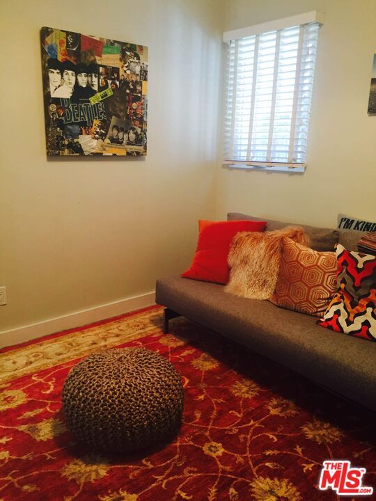 Building Photo - 559 Vernon Ave