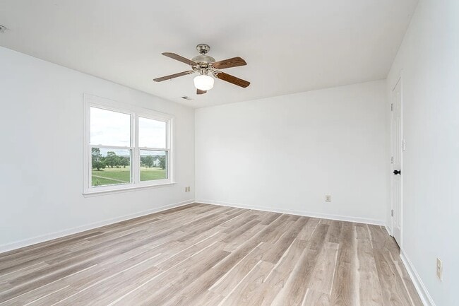Building Photo - 2718 Buckner Ln