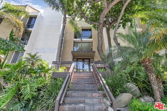 Building Photo - 320 S Ardmore Ave