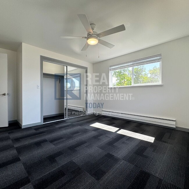 Building Photo - Great 3 Bedroom With Covered Carport!