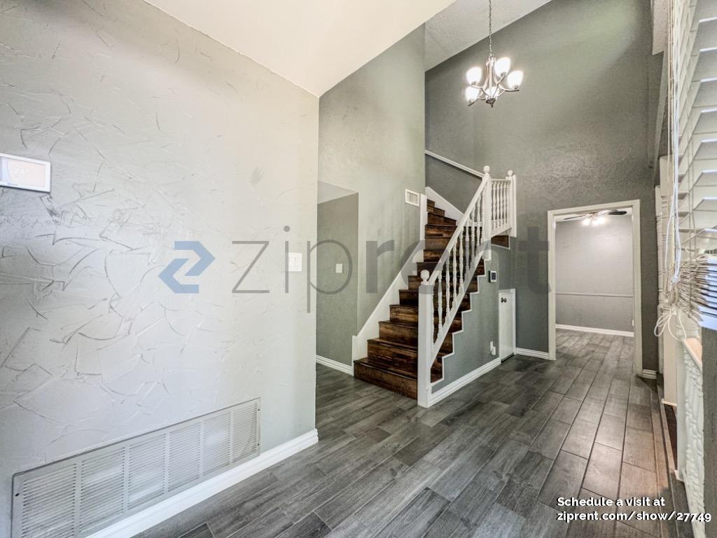 Building Photo - 127 Hardwicke Ln