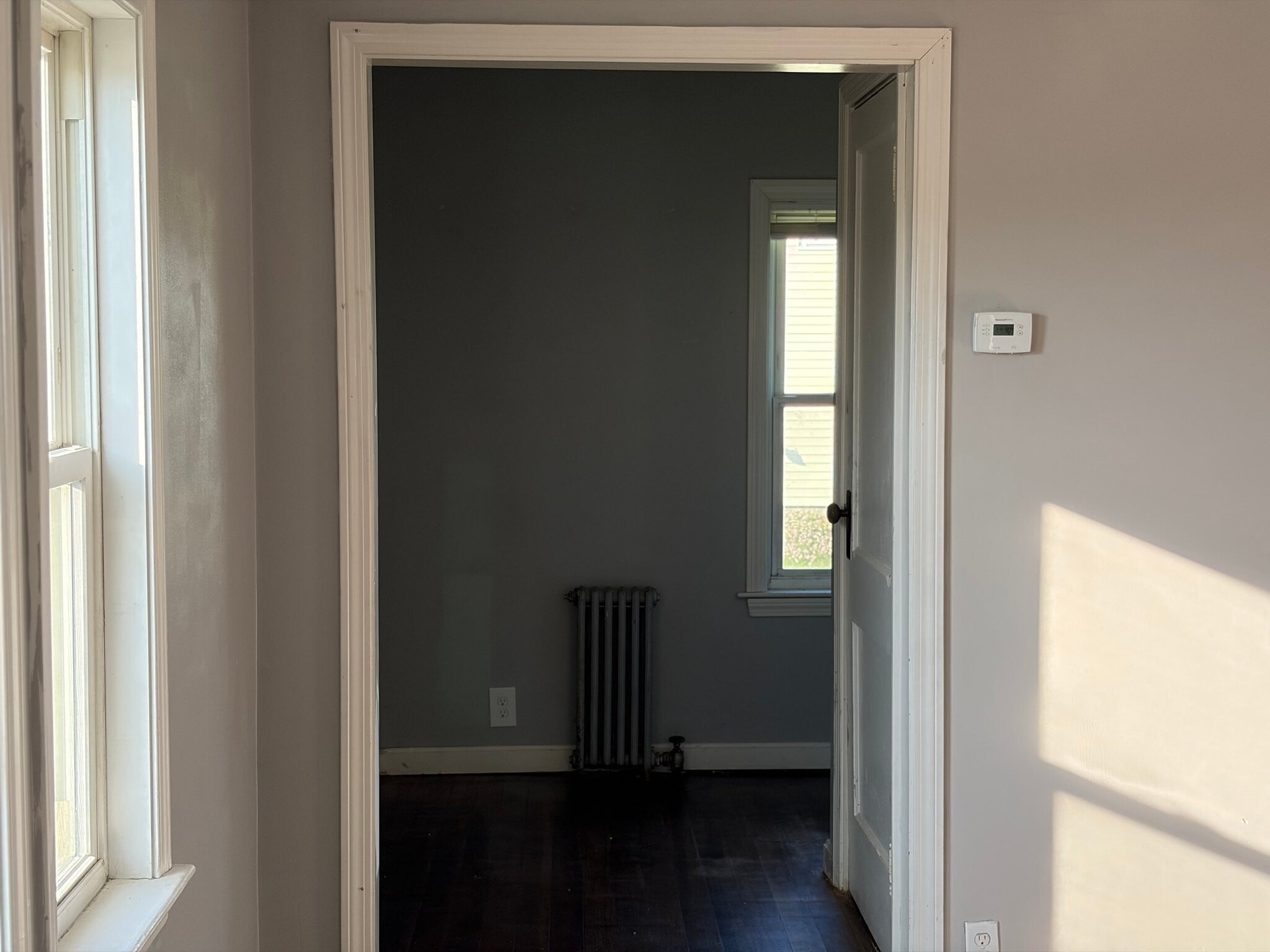 Building Photo - 588 Hartford Ave W