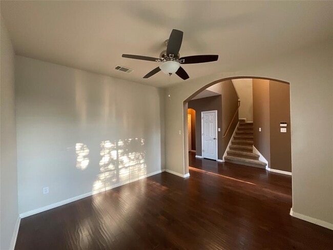 Building Photo - 4427 Meadowside Ln