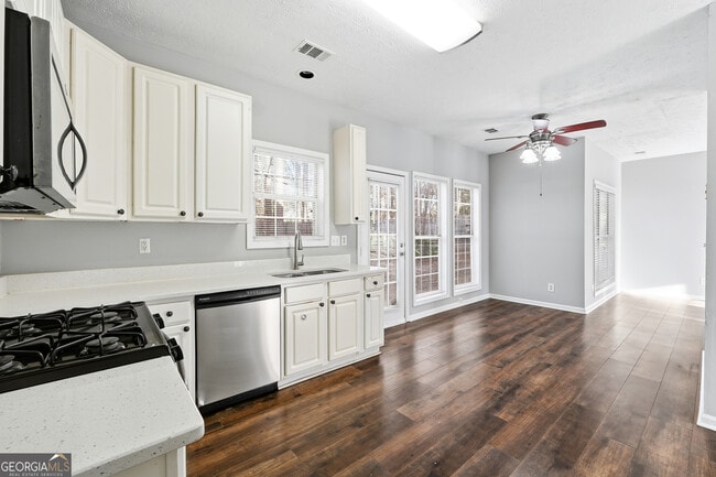 Building Photo - 760 Jackson Bank Pl NW