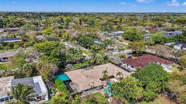 Building Photo - 13621 SW 103rd Ave