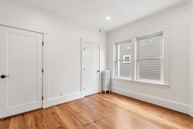 Building Photo - 93 Sydney St