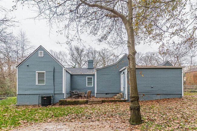 Building Photo - 1215 Anchor Terrace SW