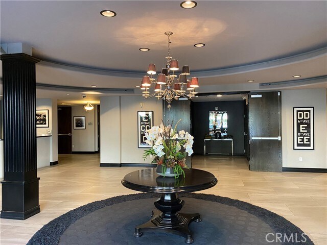 Building Photo - 107 N Swall Dr
